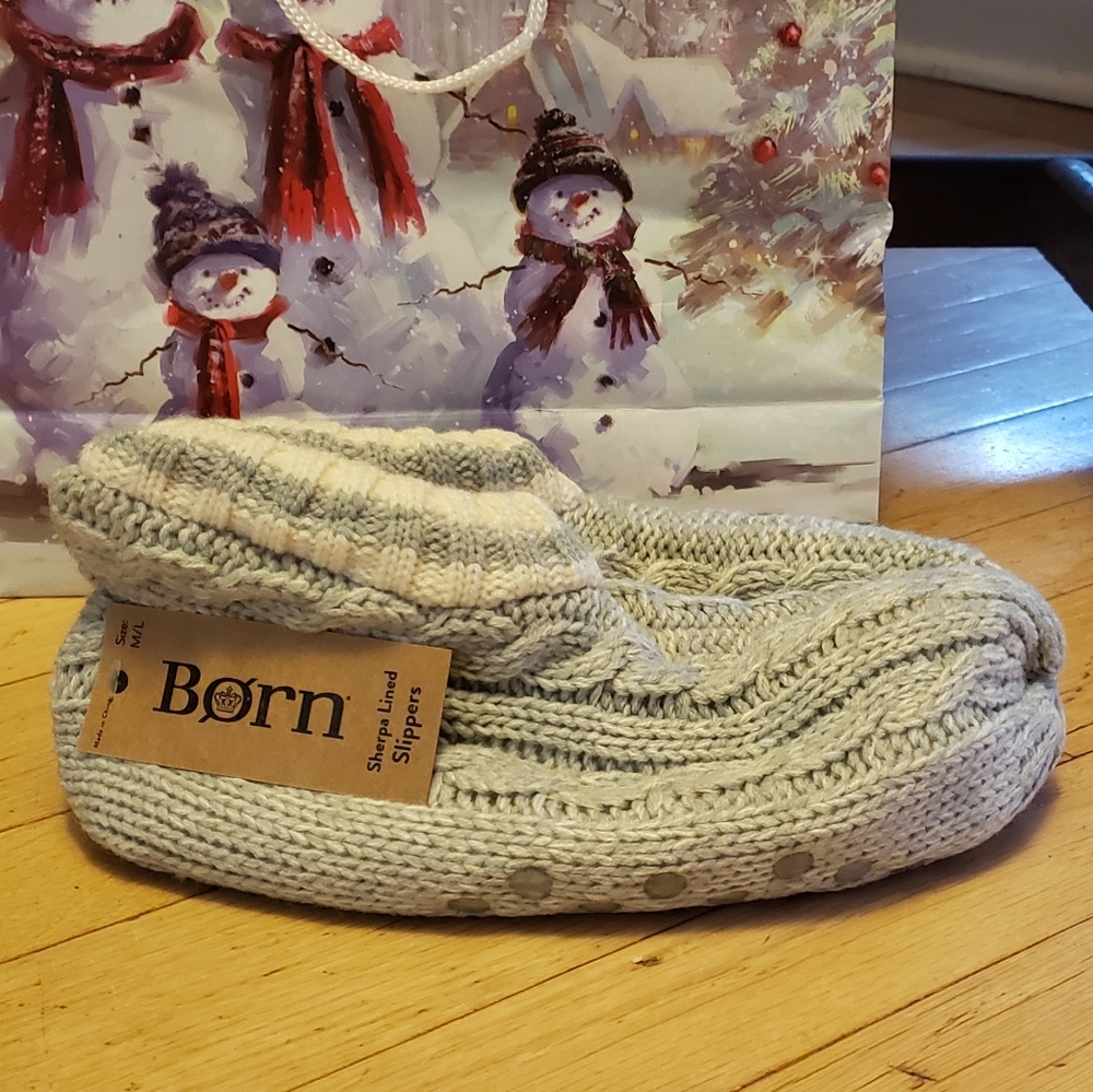 Born brand sherpa lined slipper booties